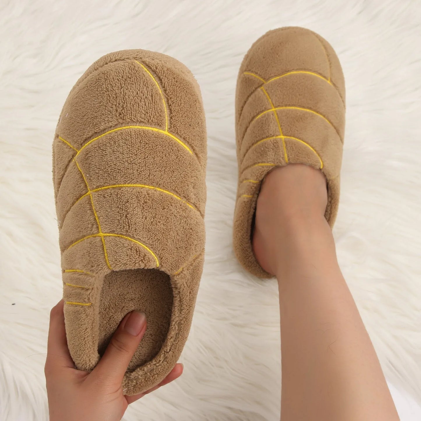 Concha Slippers
